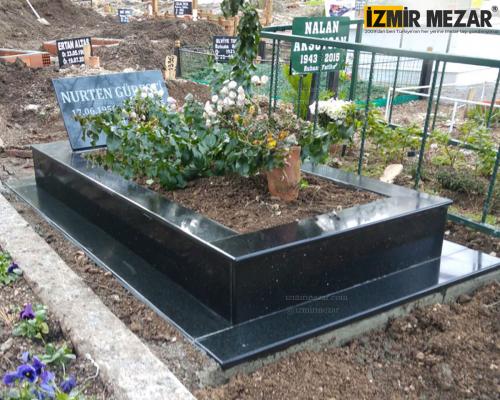 izG32 Siyah Granit Mezar
